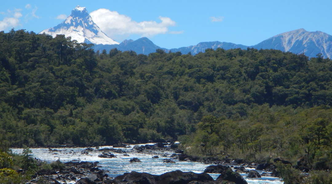 Best waterfalls around Chile and volcanoes 